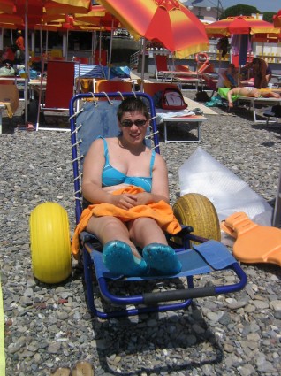 carrozzina disabili spiaggia chiavari