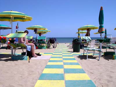 spiaggia accessibile disabili a roma